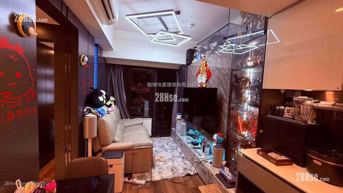 Mount Regency Rental 2 Bedrooms , 1 Bathroom 386 ft² ( 35.9 m² )