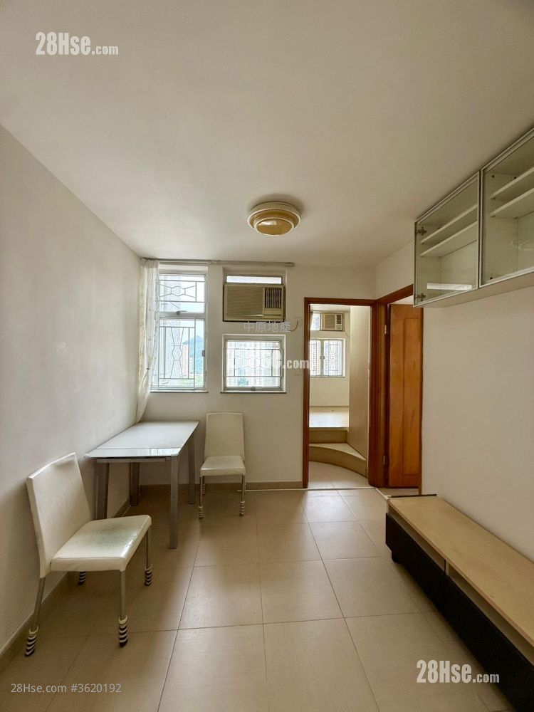 富康花园 租盘 2 房 , 1 浴室 431 平方尺 ( 40.0 平方米 )