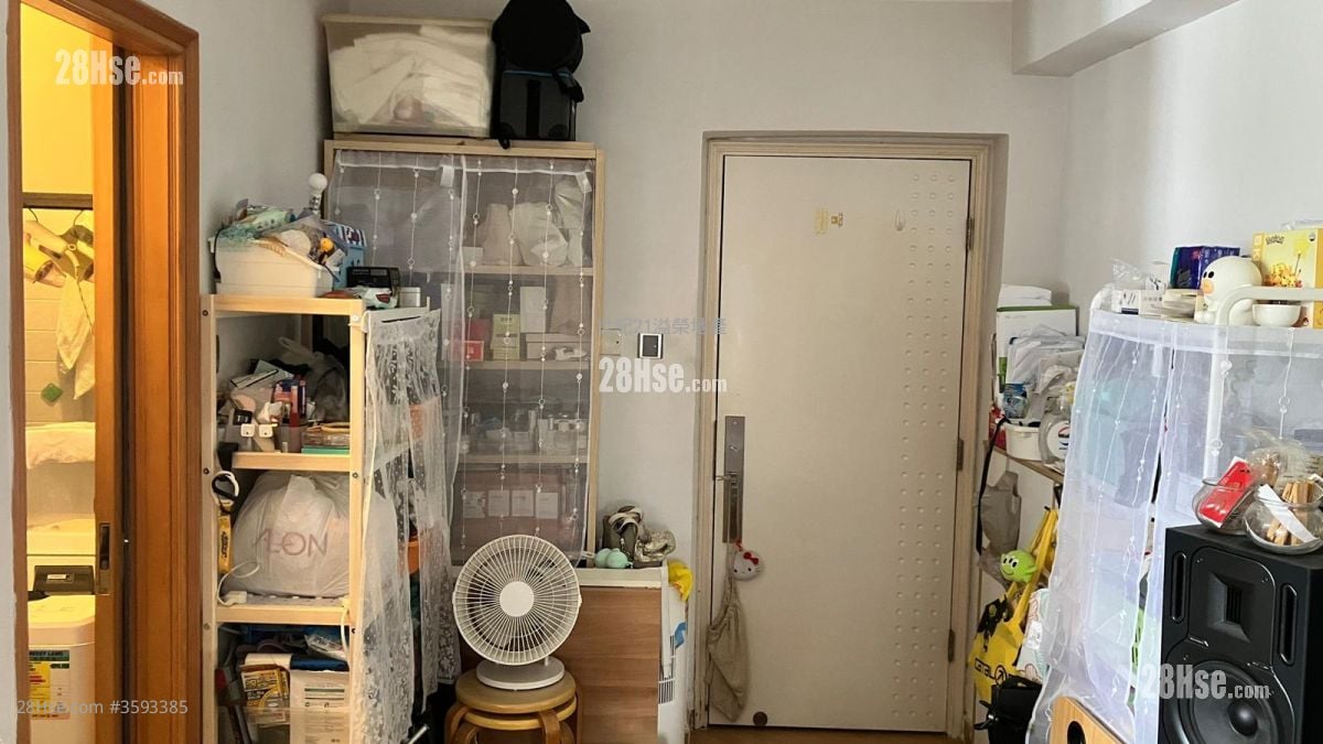 Sun Sing Centre Sell 1 Bedroom , 1 Bathroom 297 ft² ( 27.6 m² )