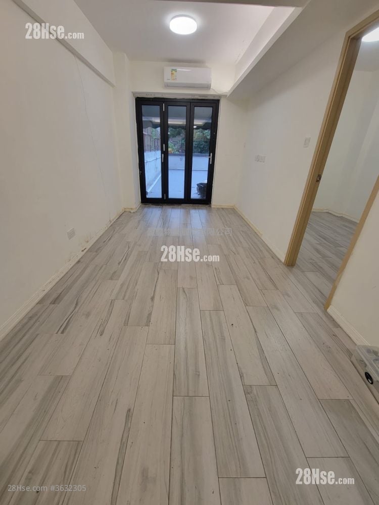 Johnston Court Sell 2 Bedrooms , 2 Bathrooms 473 ft² ( 43.9 m² )