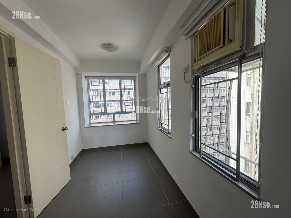 明晖大厦 租盘 1 房 229 平方尺 ( 21.3 平方米 )