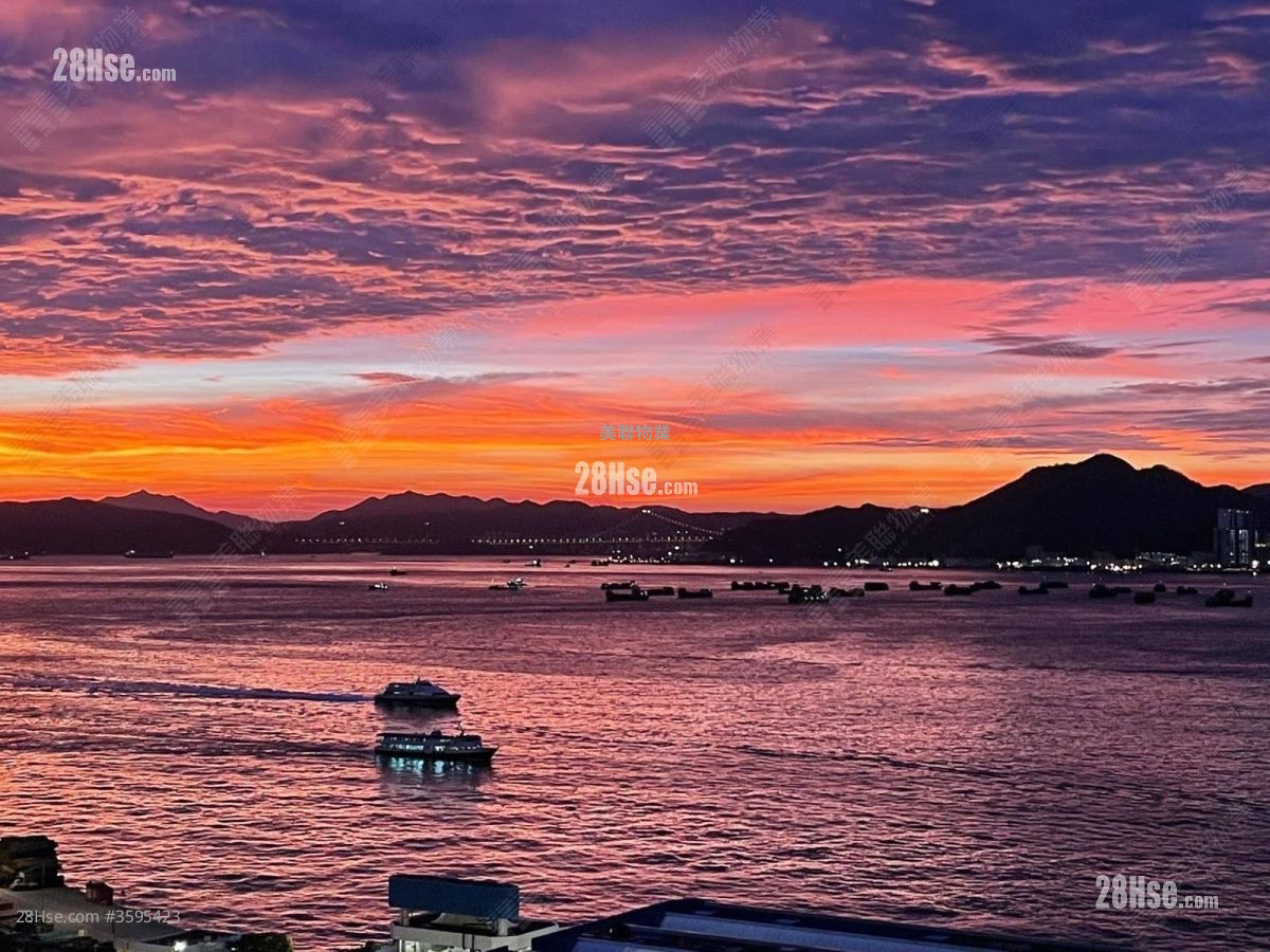 Upton Sell 3 Bedrooms , 2 Bathrooms 1,124 ft² ( 104.4 m² )