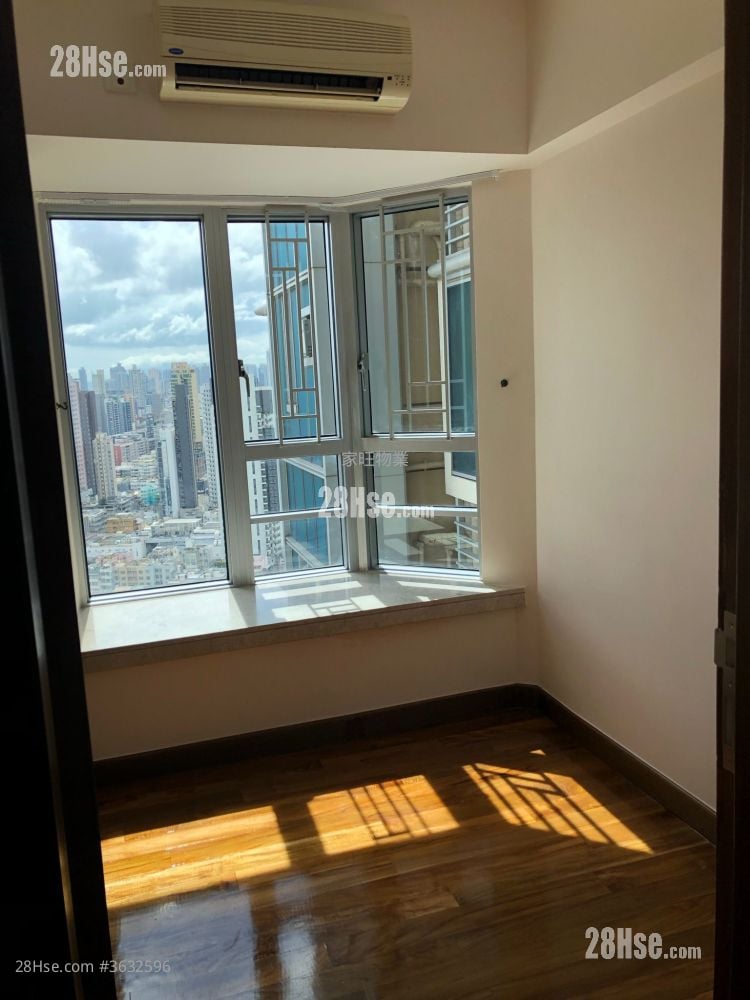 豪门 租盘 4 房 , 2 浴室 880 平方尺 ( 81.8 平方米 )