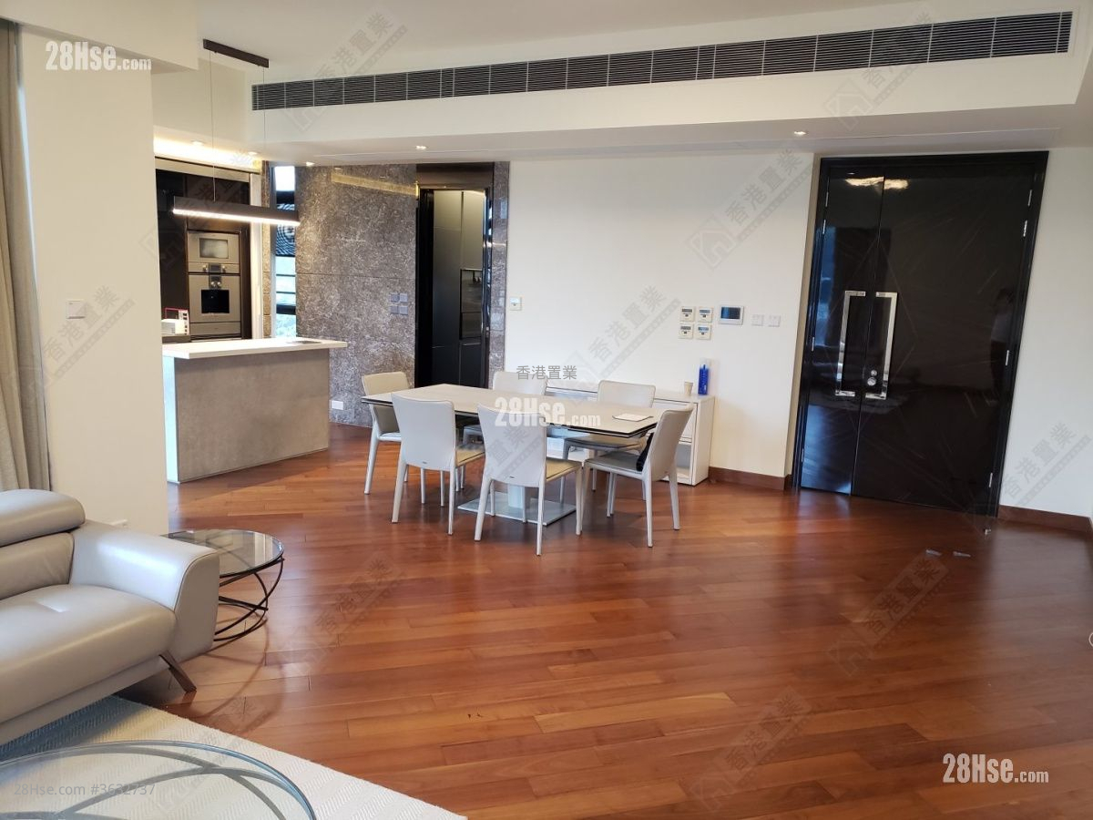 Ultima Rental 2,018 ft² ( 187.5 m² )