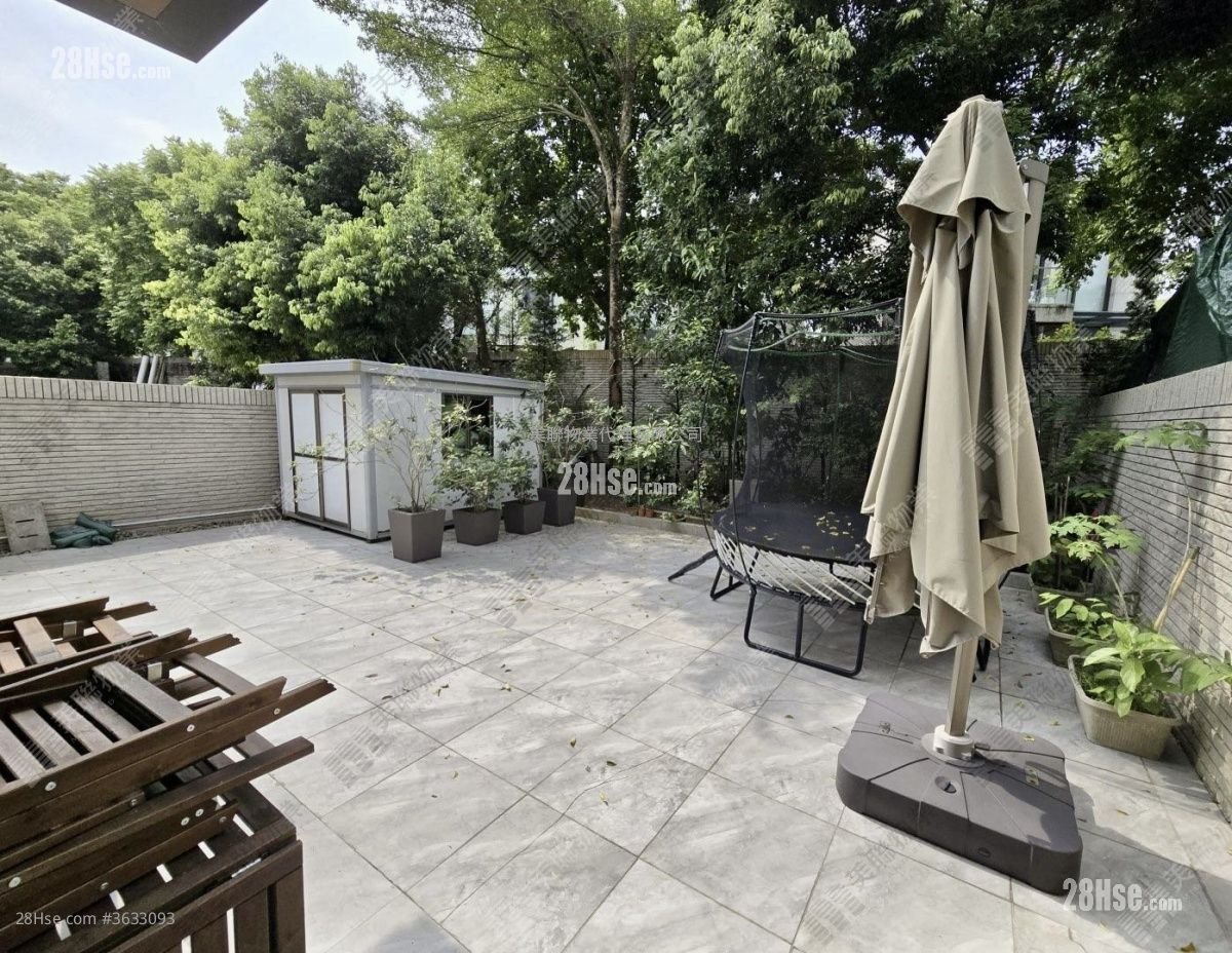 Valais Sell 3 Bedrooms 2,792 ft² ( 259.4 m² )