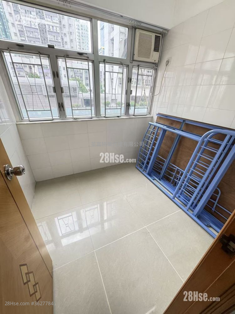 众安大厦 租盘 1 房 , 1 浴室 140 平方尺 ( 13.0 平方米 )