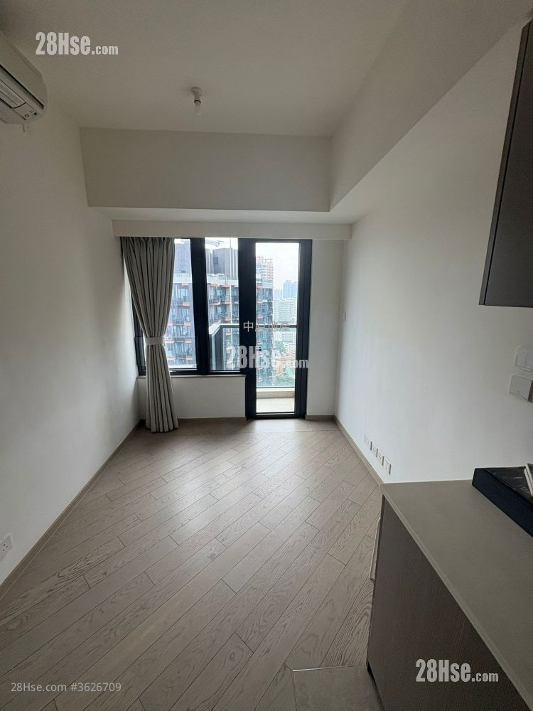 Regency Bay Sell 1 Bedroom , 1 Bathroom 299 ft² ( 27.8 m² )