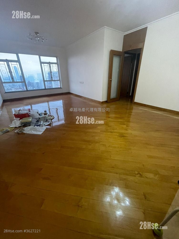 Coral Court Rental 3 Bedrooms , 2 Bathrooms 1,173 ft² ( 109.0 m² )