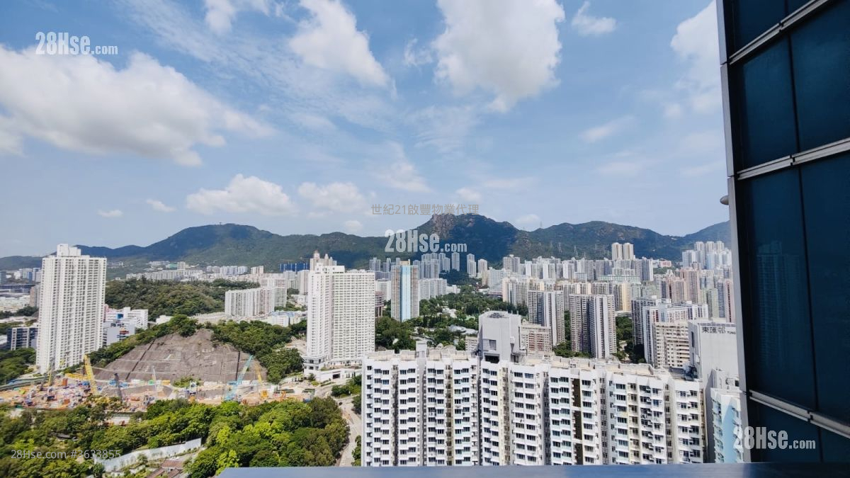 Billionnaire Royale Rental 3 Bedrooms , 2 Bathrooms 887 ft² ( 82.4 m² )