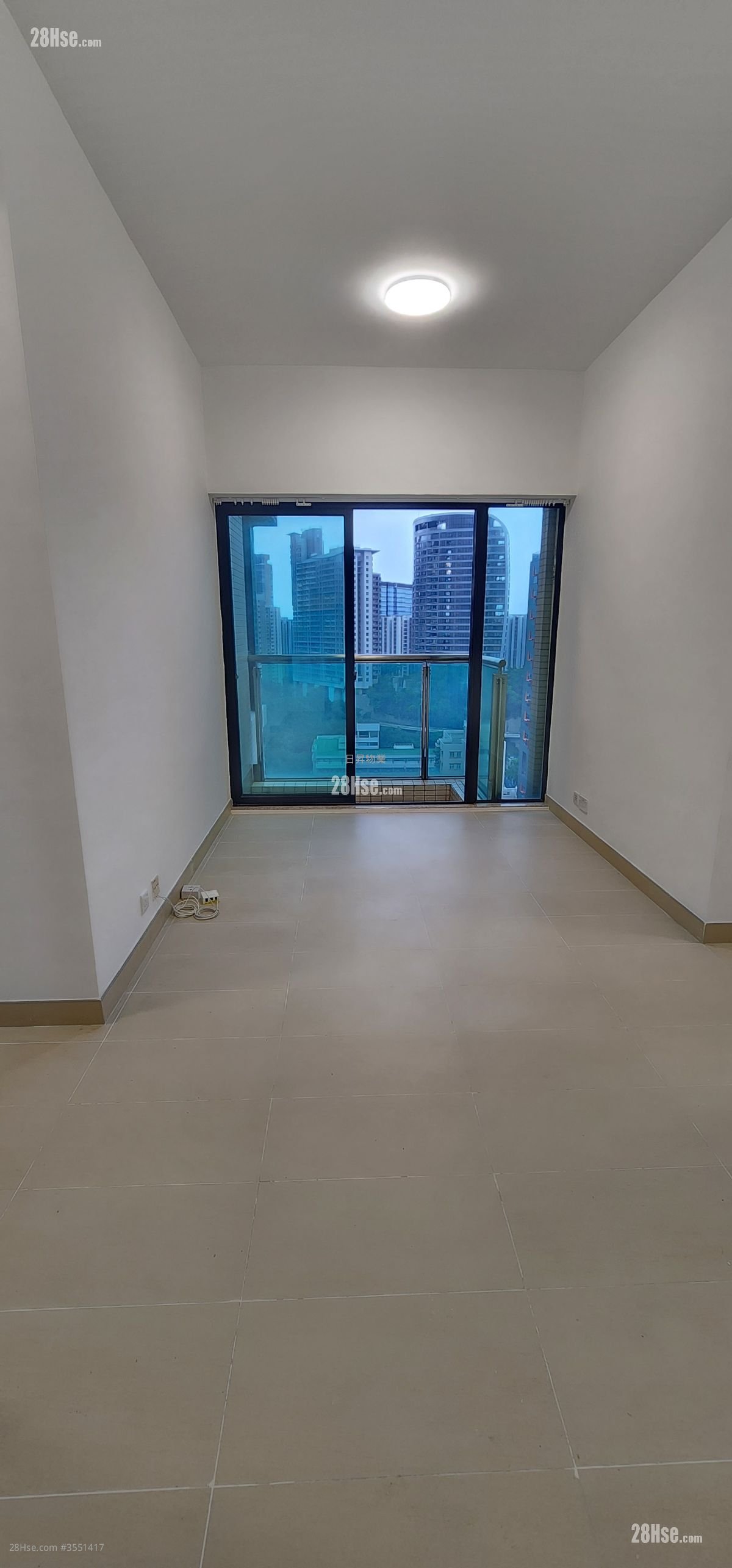 The Oakridge Rental 3 Bedrooms , 2 Bathrooms 593 ft² ( 55.1 m² )