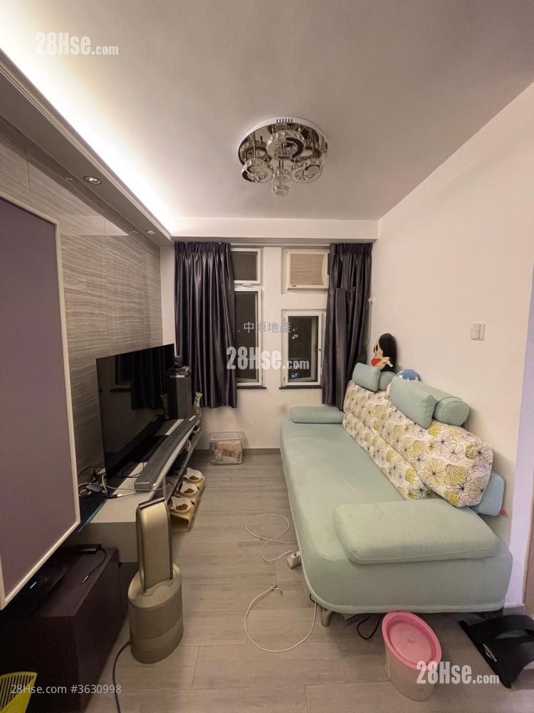 Siu Hong Court Sell 2 Bedrooms , 1 Bathroom 449 ft² ( 41.7 m² )