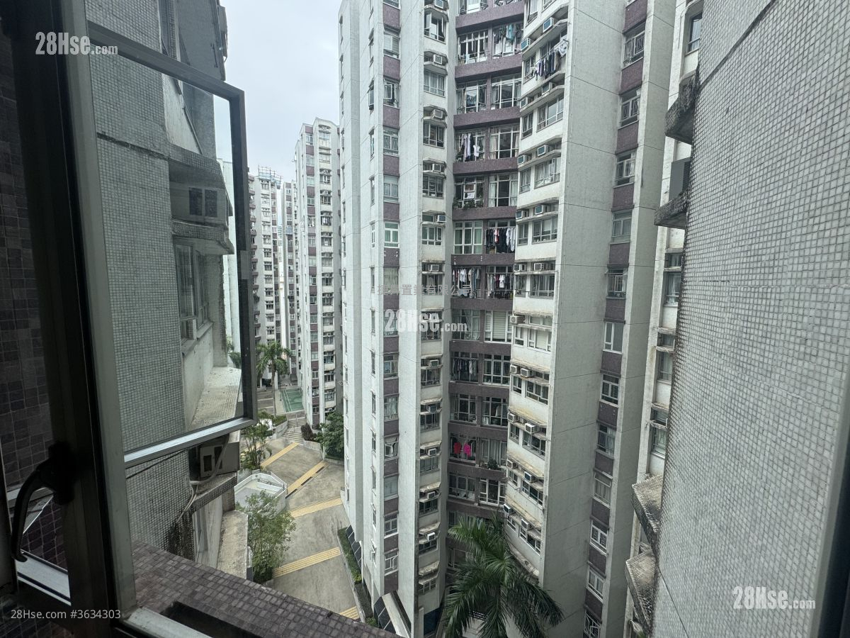 Whampoa Garden Sell 2 Bedrooms , 1 Bathroom 503 ft² ( 46.7 m² )