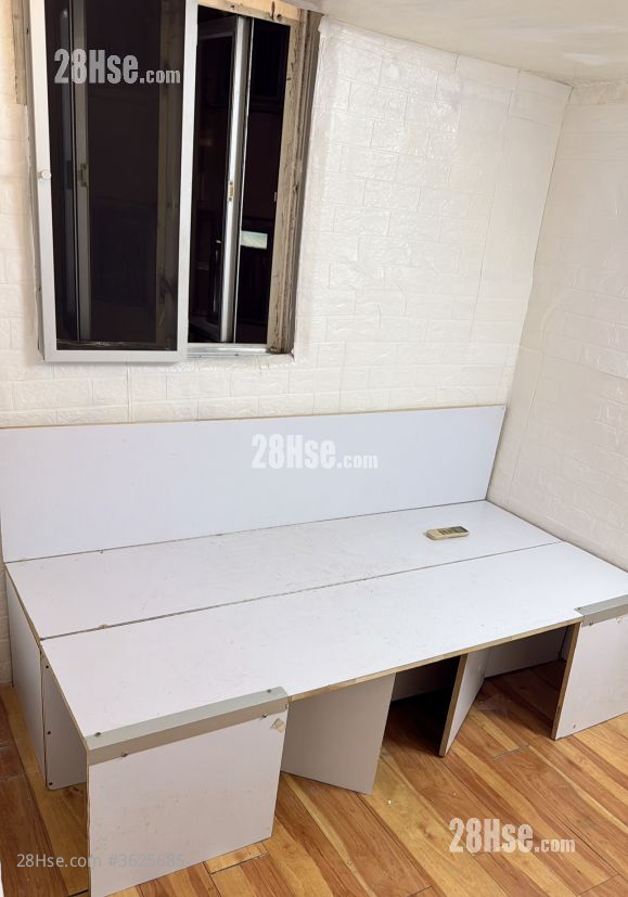 界限街7号 租盘 120 平方尺 ( 11.1 平方米 )