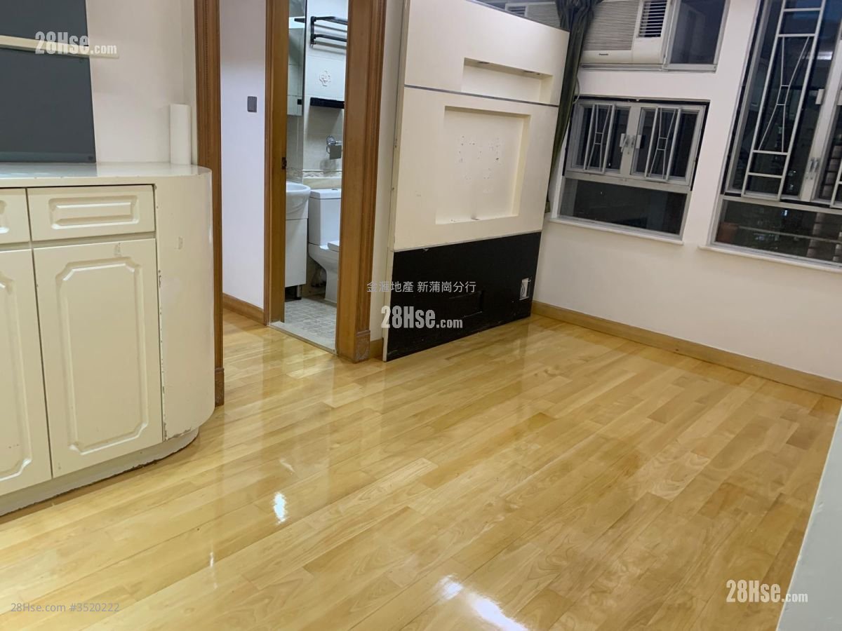 King Shan Court Rental 2 Bedrooms , 1 Bathroom 414 ft² ( 38.5 m² )