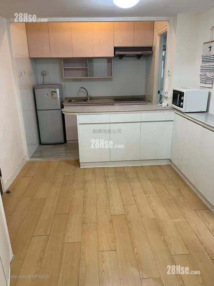Chong Yip Centre Rental 1 Bedroom 270 ft² ( 25.1 m² )