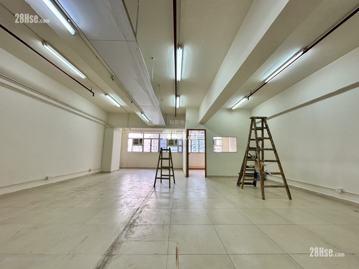 Shui Sum Industrial Building Rental 820 ft² ( 76.2 m² )