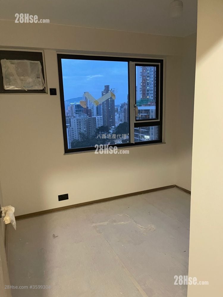 Fortress Garden Rental 3 Bedrooms , 2 Bathrooms 661 ft² ( 61.4 m² )