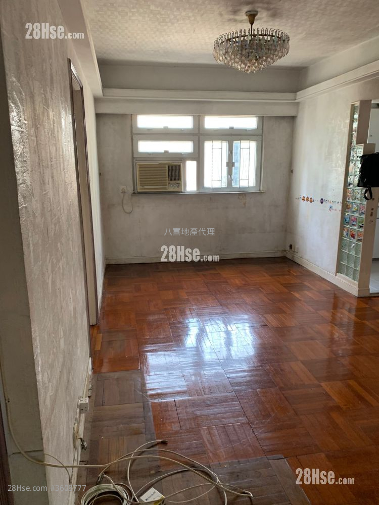 愉景楼 售盘 2 房 , 1 浴室 580 平方尺 ( 53.9 平方米 )