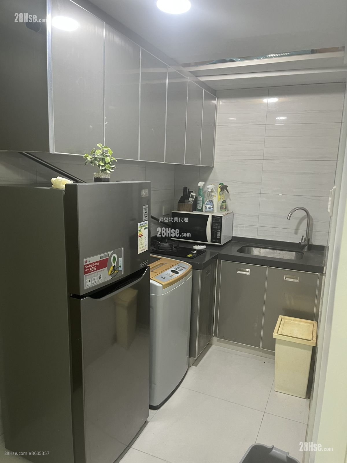 Star Mansion Rental 337 ft² ( 31.3 m² )