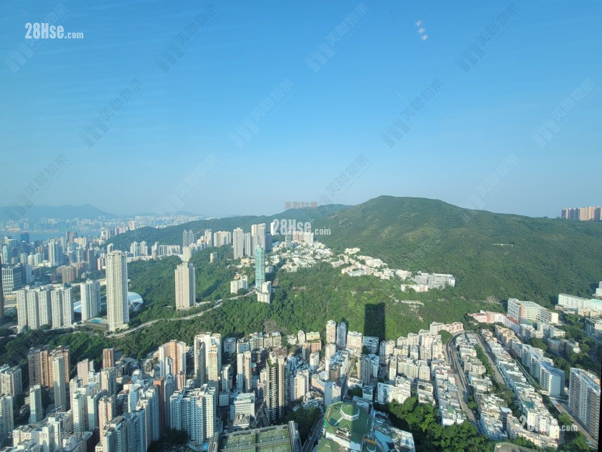 High Cliff Rental 4 Bedrooms , 4 Bathrooms 2,739 ft² ( 254.5 m² )