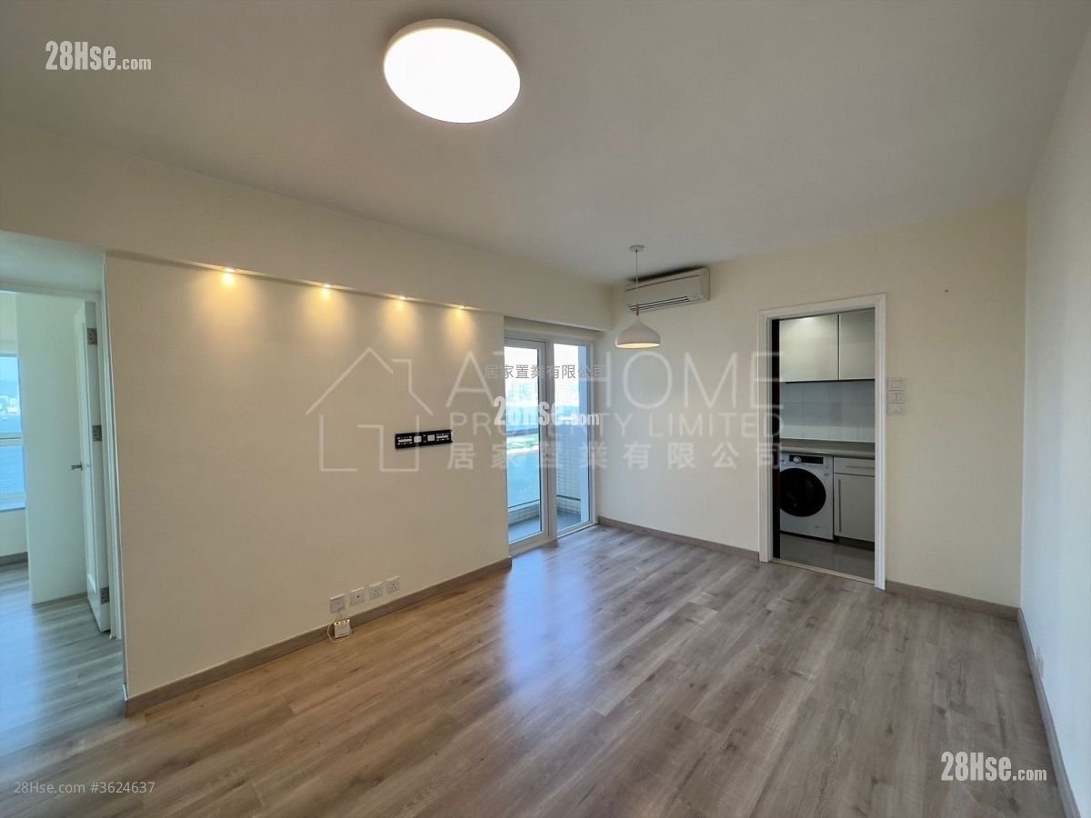Talon Tower Rental 2 Bedrooms , 1 Bathroom 488 ft² ( 45.3 m² )