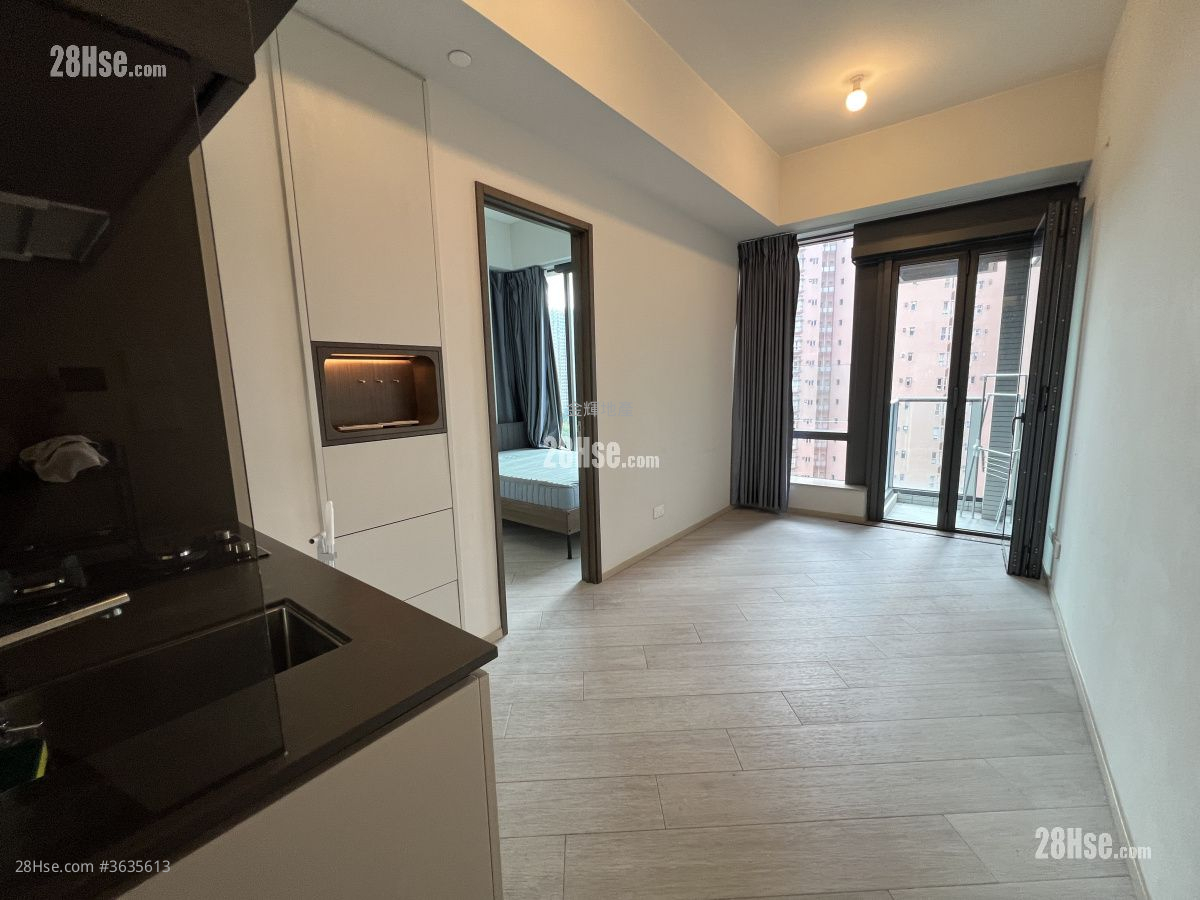 The Royale Rental 1 Bedroom , 1 Bathroom 311 ft² ( 28.9 m² )