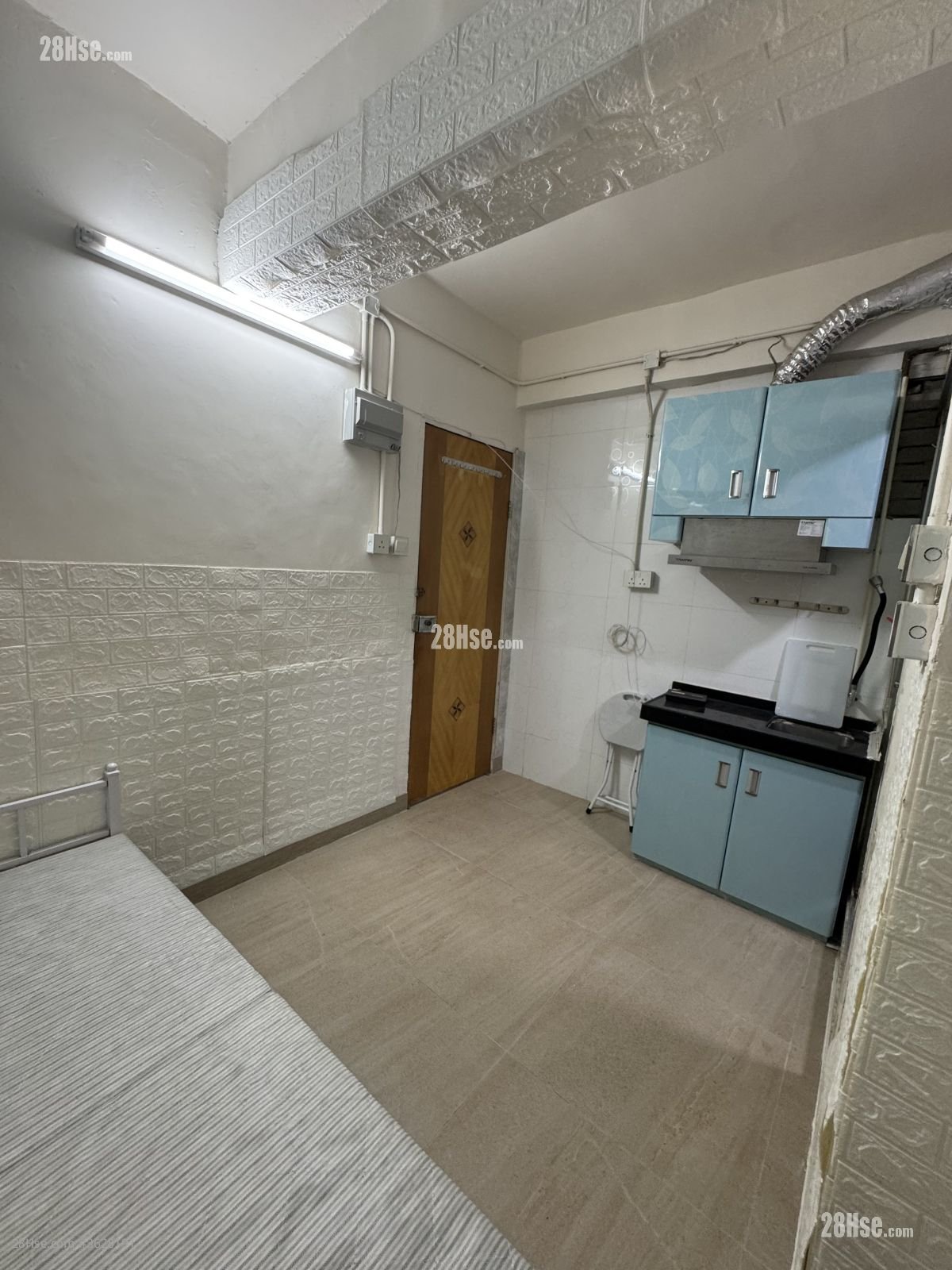 Hing Wong Mansion Rental 90 ft² ( 8.4 m² )