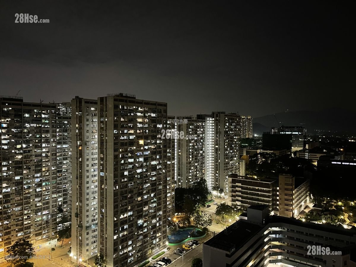 Fanling Centre Sell 3 Bedrooms , 1 Bathroom 513 ft² ( 47.7 m² )