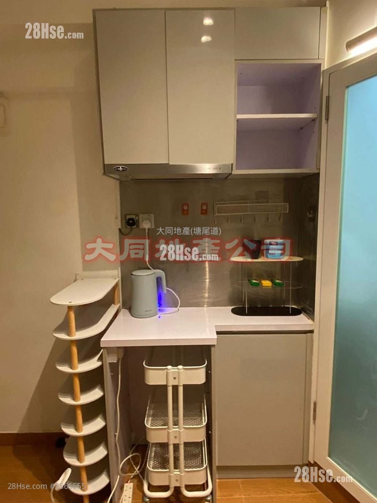 Wing Shun Building Rental Studio , 1 Bathroom 150 ft² ( 13.9 m² )