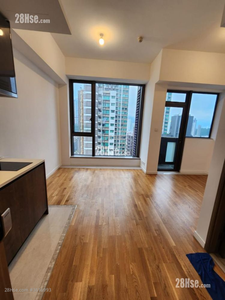 Hyde Park Rental Studio , 1 Bathroom 283 ft² ( 26.3 m² )