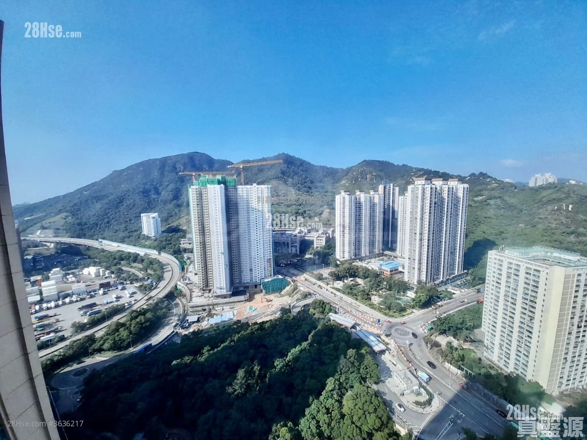 Rambler Crest Sell 3 Bedrooms , 2 Bathrooms 690 ft² ( 64.1 m² )