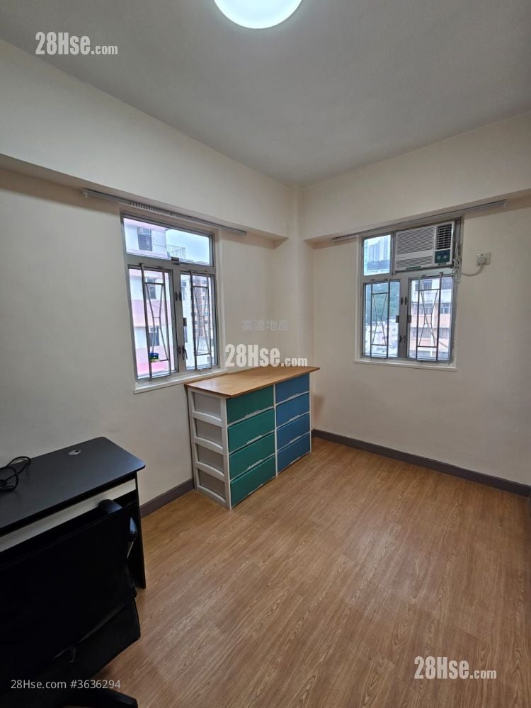 侨冠大厦 租盘 2 房 , 1 浴室 401 平方尺 ( 37.3 平方米 )