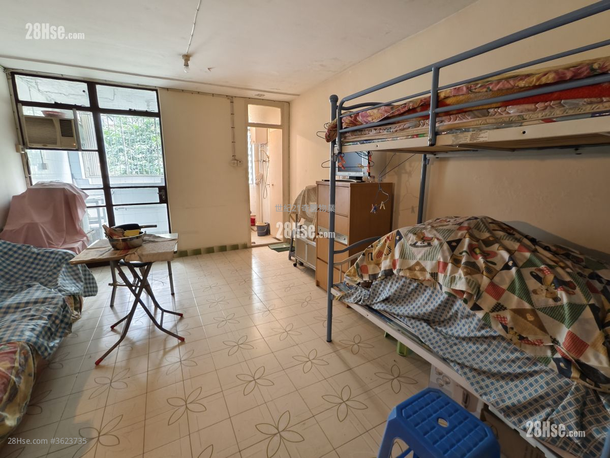 Cheung Wah Estate Sell Studio , 1 Bathroom 283 ft² ( 26.3 m² )