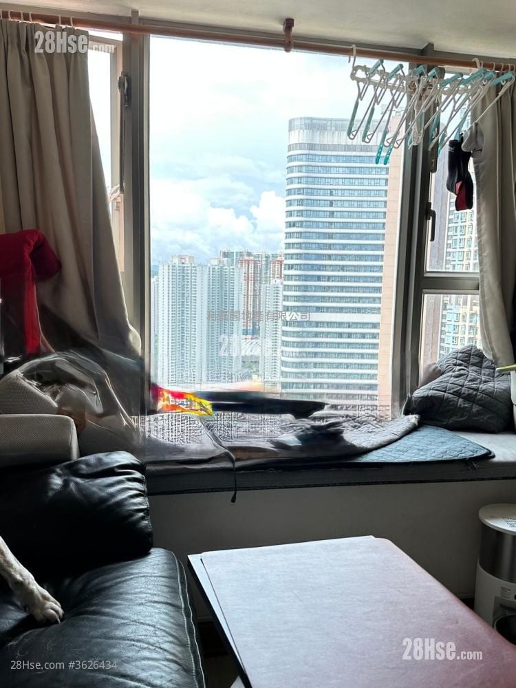 Park Central Sell 2 Bedrooms 465 ft² ( 43.2 m² )