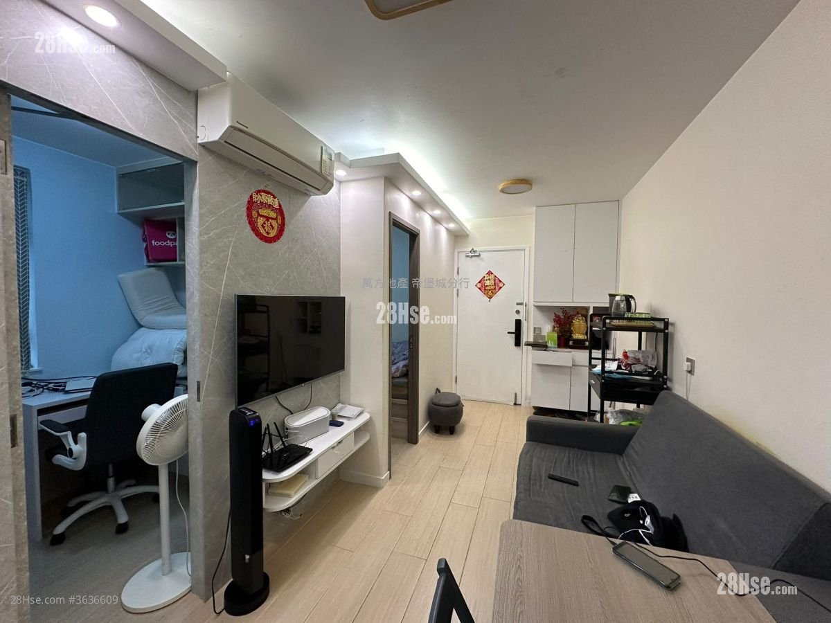 Yuk Wo Court Sell 2 Bedrooms , 1 Bathroom 302 ft² ( 28.1 m² )