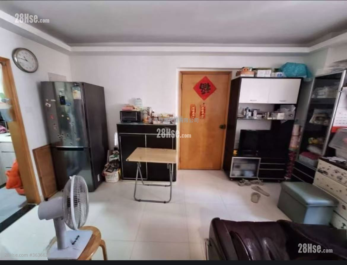 Hunghom Bay Centre Sell 3 Bedrooms , 1 Bathroom 477 ft² ( 44.3 m² )