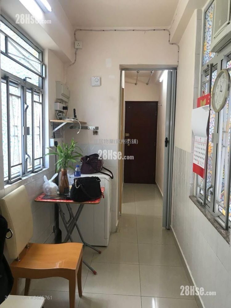 Kam On Building Rental 2 Bedrooms , 1 Bathroom 293 ft² ( 27.2 m² )