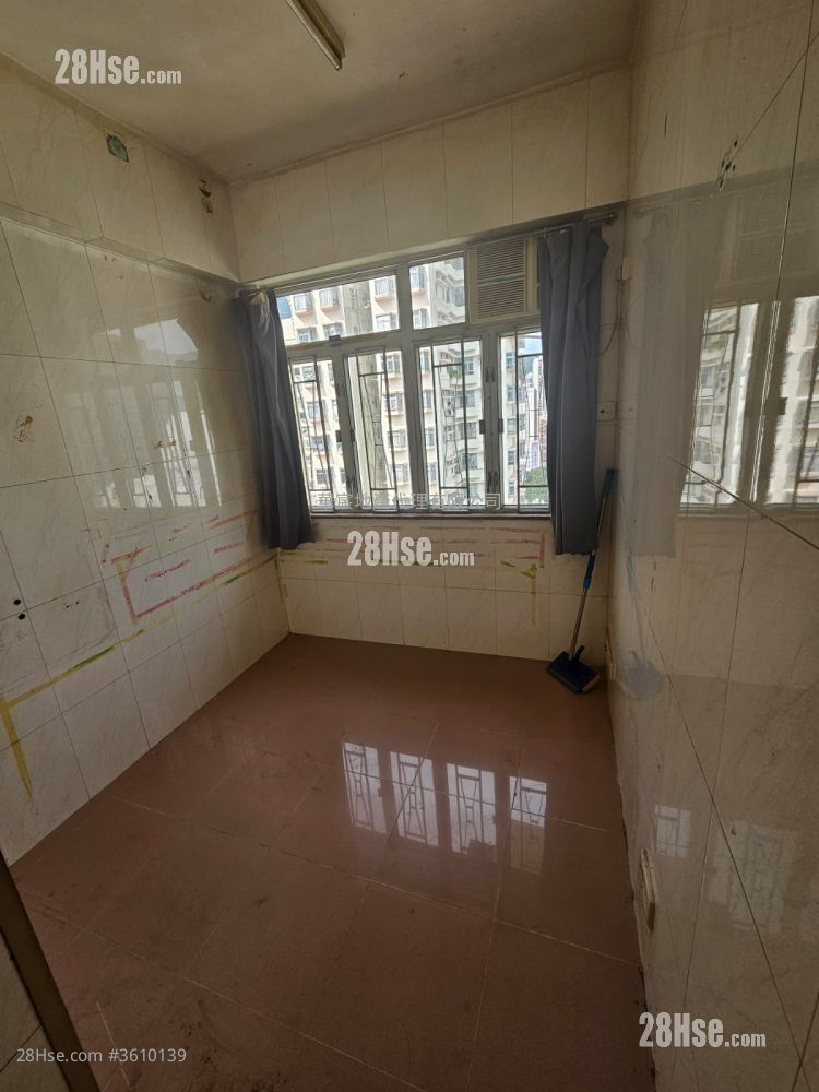 Tak Tai Building Rental Studio , 1 Bathroom 110 ft² ( 10.2 m² )
