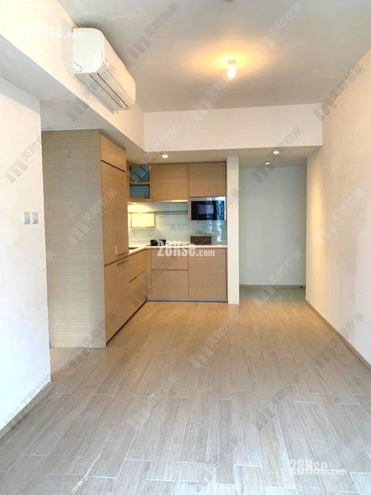 The Wings Rental 540 ft² ( 50.2 m² )