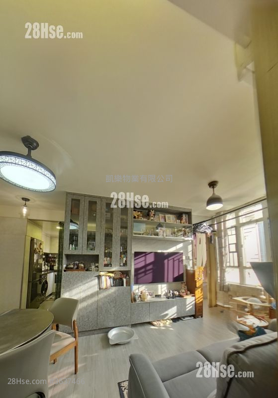 Hoi Lok Court Sell 2 Bedrooms , 1 Bathroom 477 ft² ( 44.3 m² )