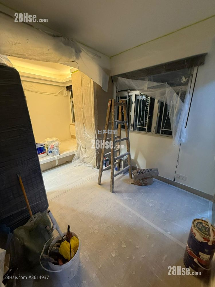 Hoi Lee Building Rental Studio , 1 Bathroom 209 ft² ( 19.4 m² )