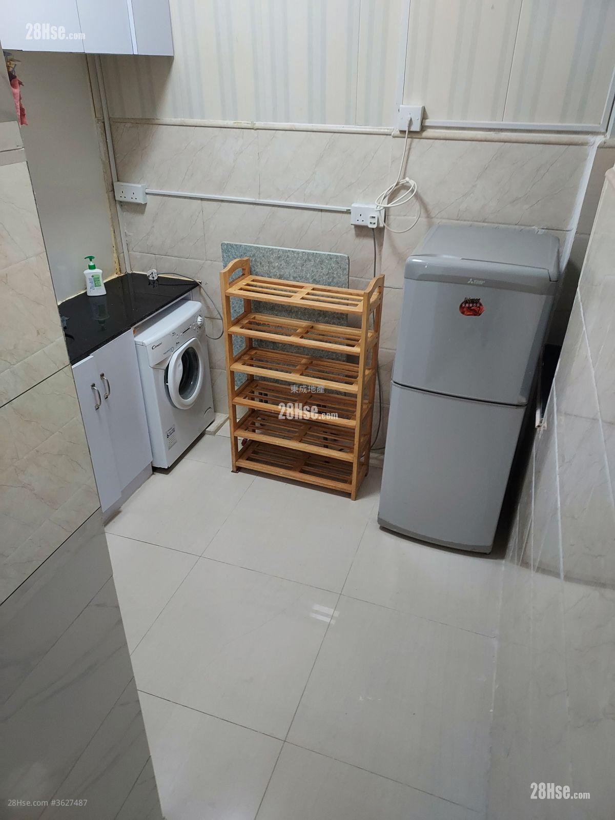 Tung Hoi Building Rental 150 ft² ( 13.9 m² )