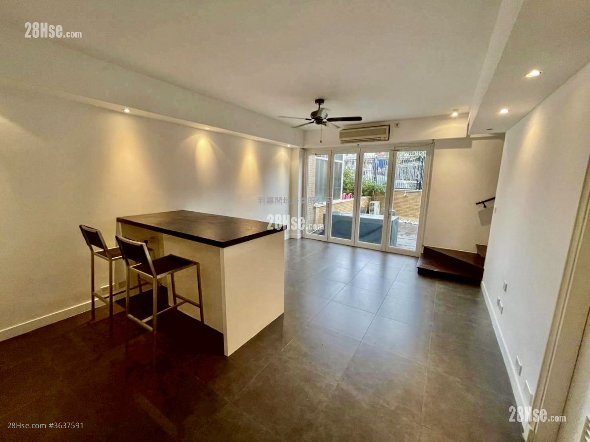 Seasons Monarch Sell 3 Bedrooms 930 ft² ( 86.4 m² )