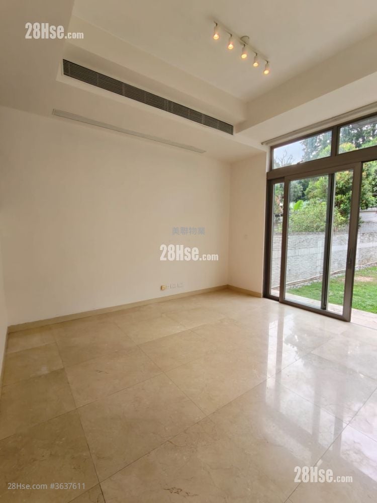 The Green Sell 3 Bedrooms , 2 Bathrooms 1,798 ft² ( 167.0 m² )