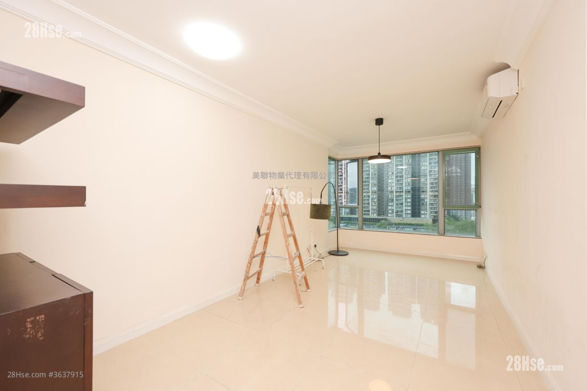 Caribbean Coast Sell 3 Bedrooms 710 ft² ( 66.0 m² )