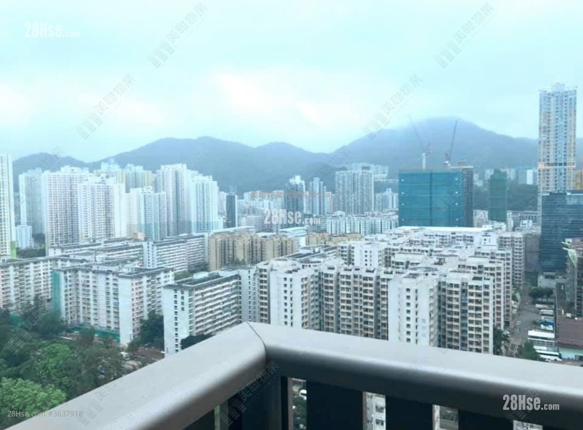 Astoria Crest Sell 1 Bedroom , 1 Bathroom 260 ft² ( 24.2 m² )