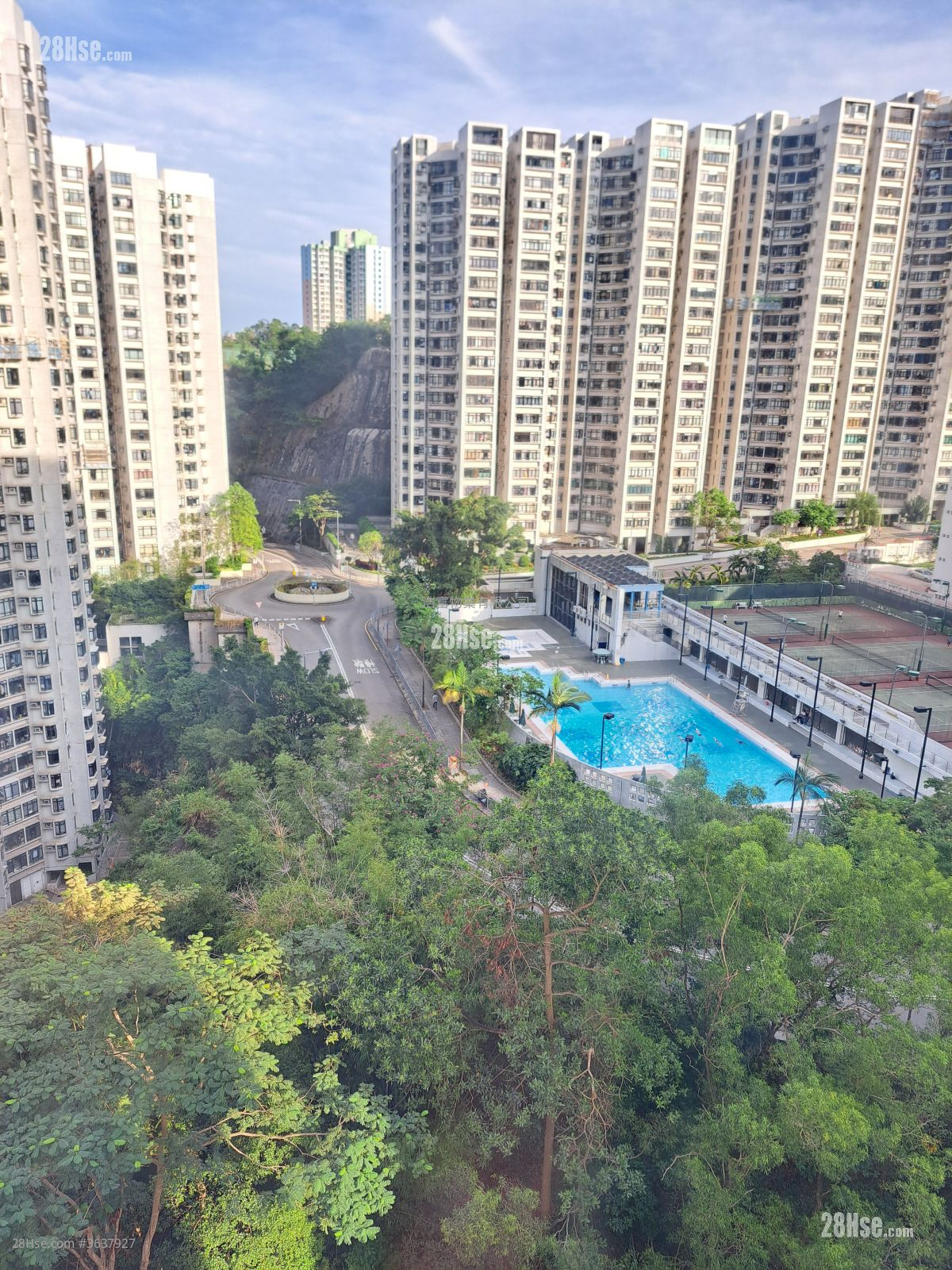 Nan Fung Sun Chuen Sell 2 Bedrooms , 1 Bathroom 391 ft² ( 36.3 m² )