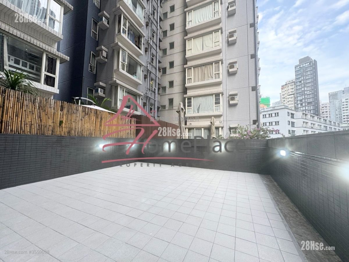 Centre Stage Rental 1 Bedroom , 1 Bathroom 461 ft² ( 42.8 m² )