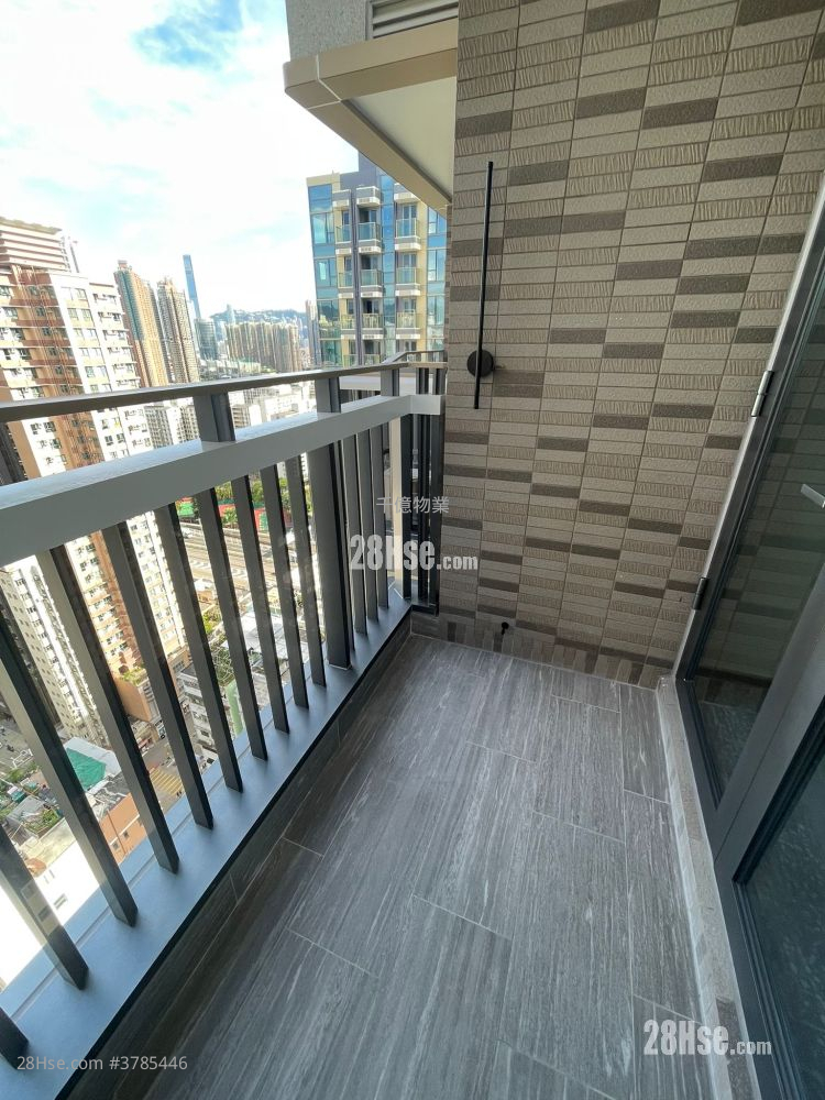 Bondlane Rental 2 Bedrooms , 1 Bathroom 390 ft² ( 36.2 m² )