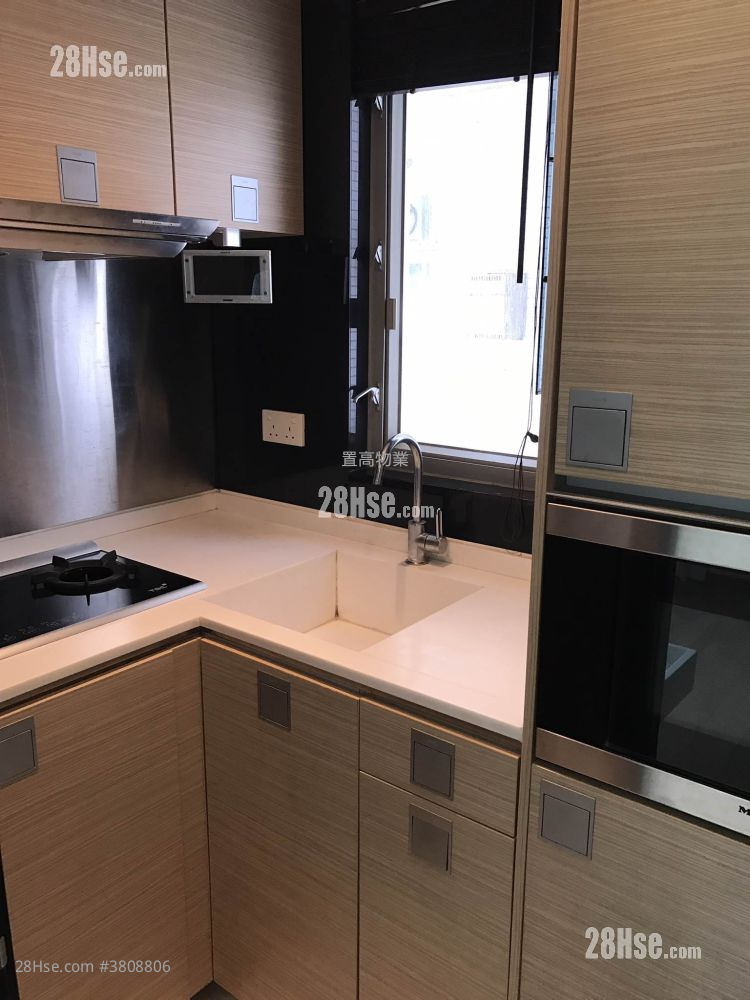 Grand Waterfront Sell 2 Bedrooms , 1 Bathroom 361 ft² ( 33.5 m² )